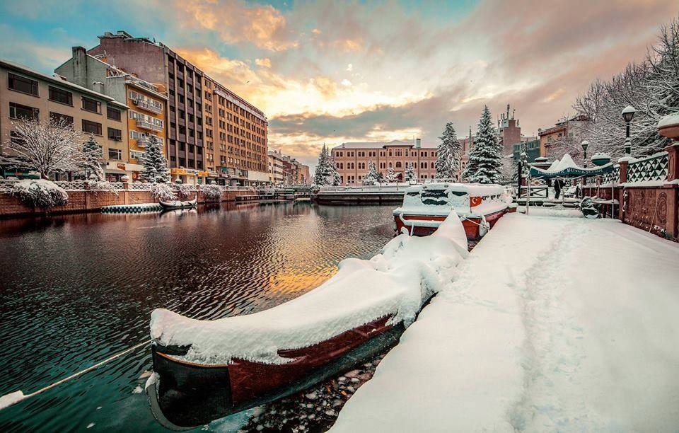 اسكي شهير في الشتاء