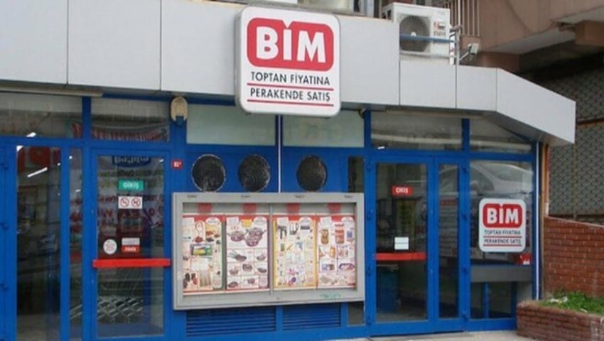 Exterior view of a BİM market branch in Turkey