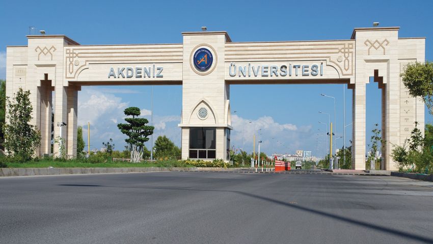 Университет Акдениз