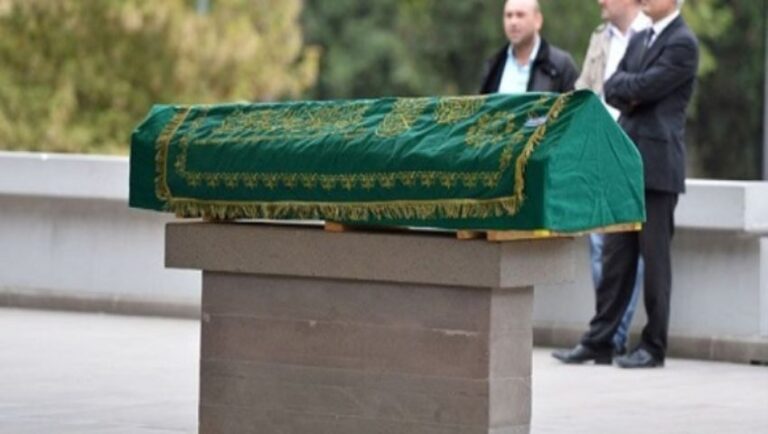 Pohřby v Turecko: Průvodce pohřbíváním, papírováním a pohřebními zvyklostmi.