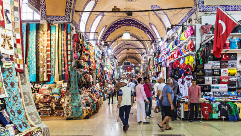 Read more about the article Die 10 berühmtesten Märkte und Basare in Istanbul 2023