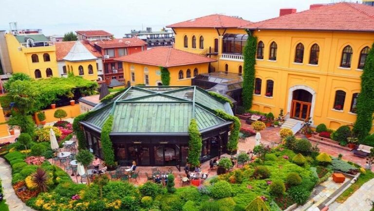 Four Seasons Hotel Istanbul i Sultanahmet .. Din fulde guide 2023