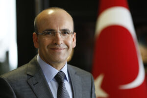 Read more about the article Mehmet Şimşek：2023 年土耳其财政部长传记