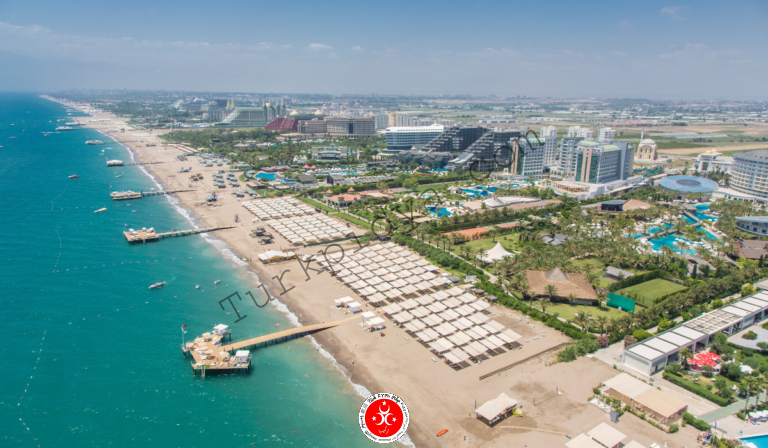 Antalya Lara Plajı: Lüks Oteller, Altın Kumsallar ve Gerçekler