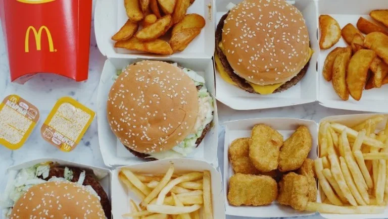 McDonald’s Turcja: ceny menu, aplikacje i franczyza